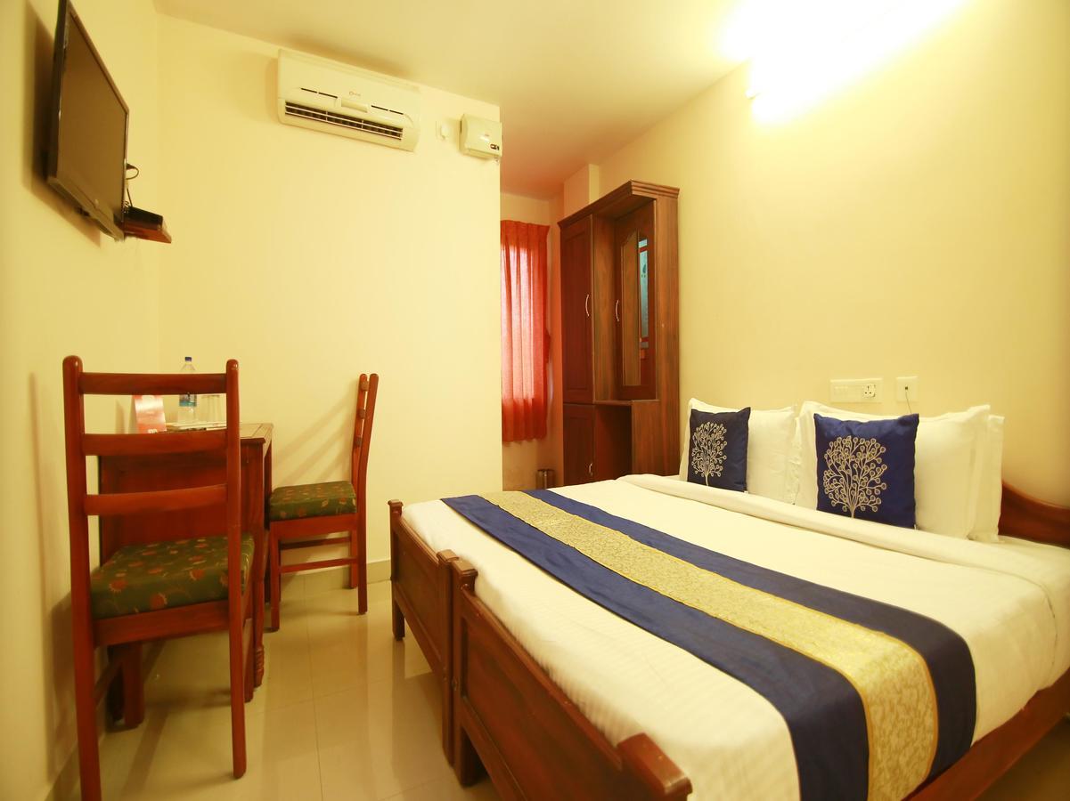 Oyo 4824 Hotel Star Kochi 外观 照片
