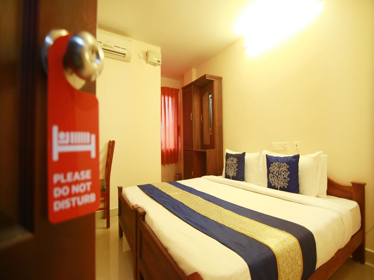 Oyo 4824 Hotel Star Kochi 外观 照片