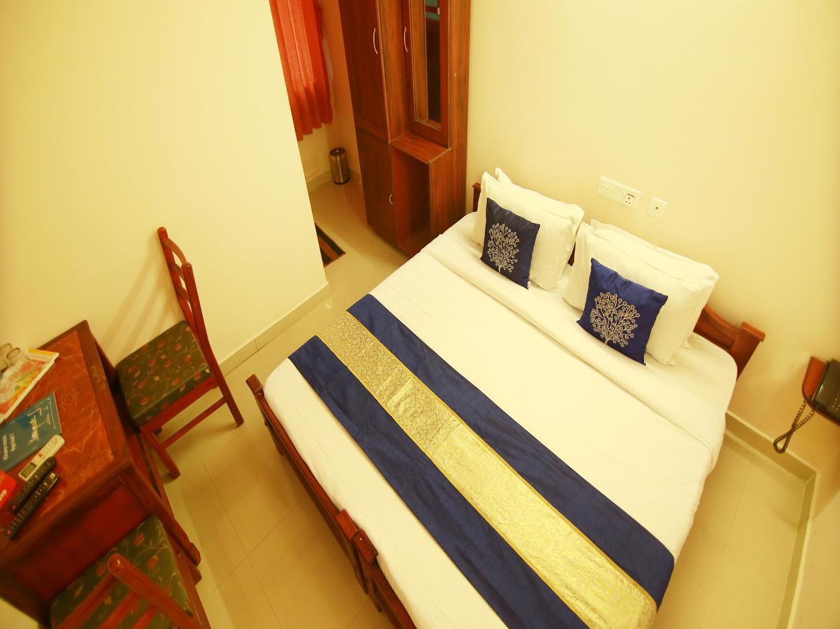 Oyo 4824 Hotel Star Kochi 外观 照片