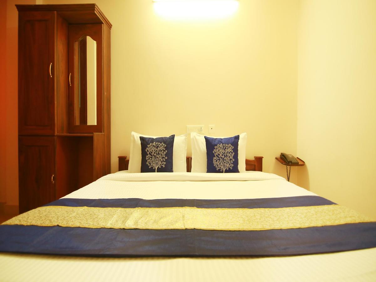 Oyo 4824 Hotel Star Kochi 外观 照片