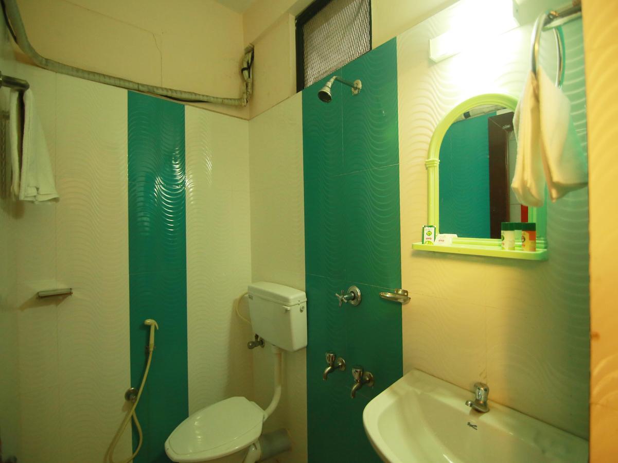 Oyo 4824 Hotel Star Kochi 外观 照片