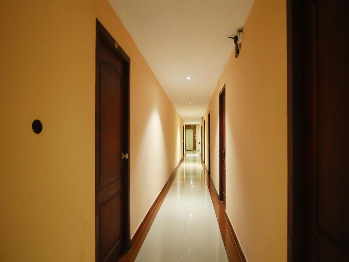 Oyo 4824 Hotel Star Kochi 外观 照片
